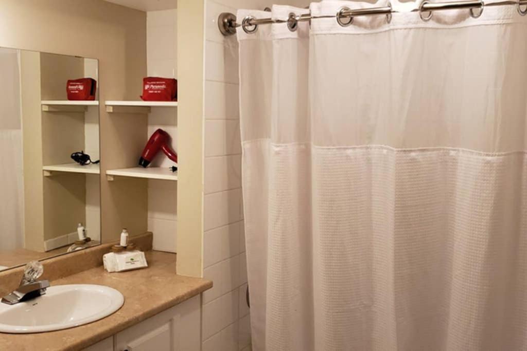 2-Bedroom Apartment Sweet #2 By Amazing Property Rentals Gatineau Esterno foto