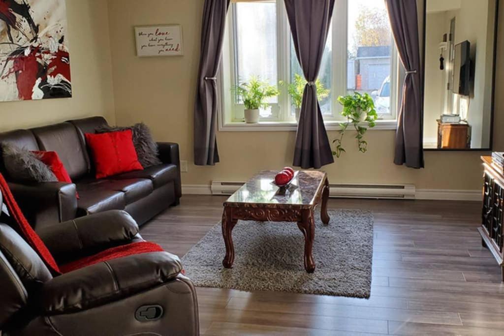 2-Bedroom Apartment Sweet #2 By Amazing Property Rentals Gatineau Esterno foto